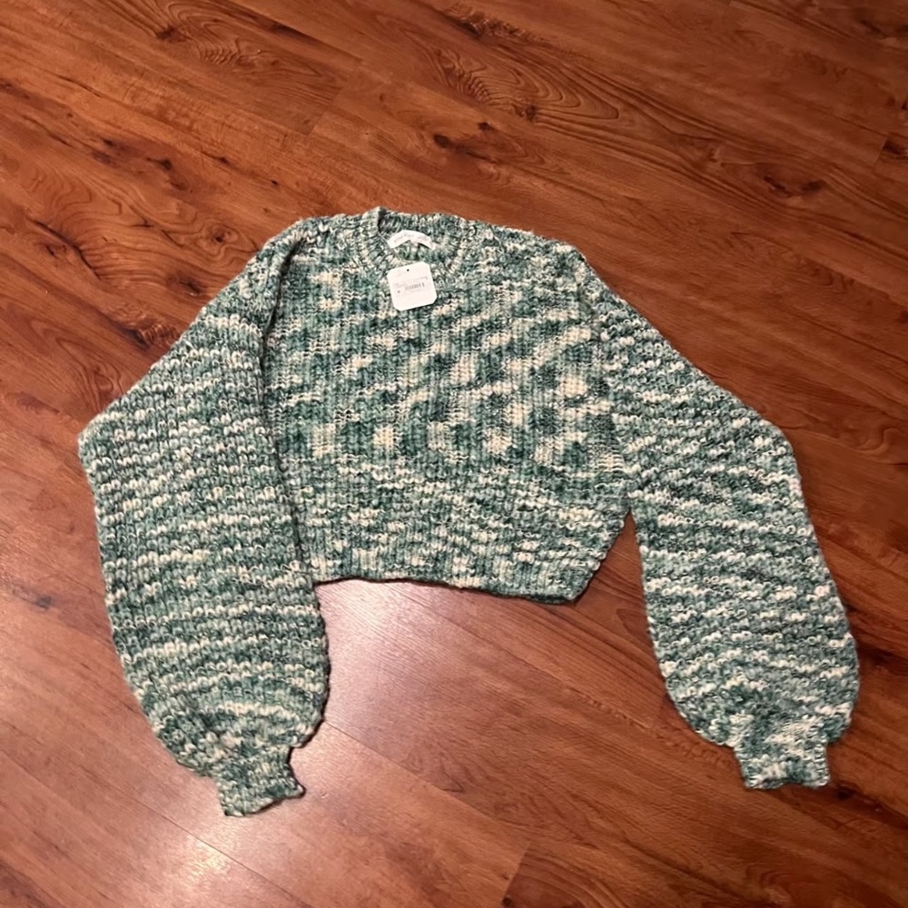 Altar'd state green cropped sweater
